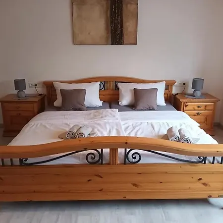 Holiday home Zum Rosenhuegel Hellenthal
