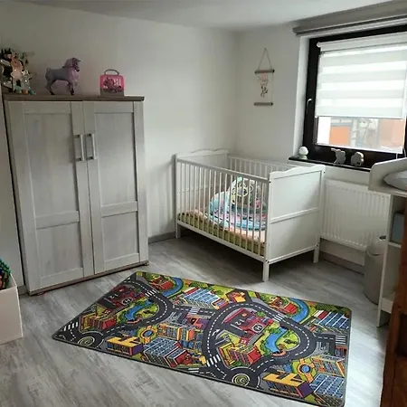 Vakantiehuis Zum Rosenhuegel *