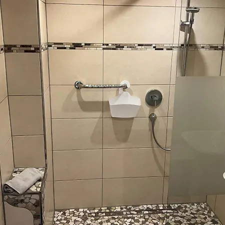 Zum Rosenhuegel Vakantiehuis *