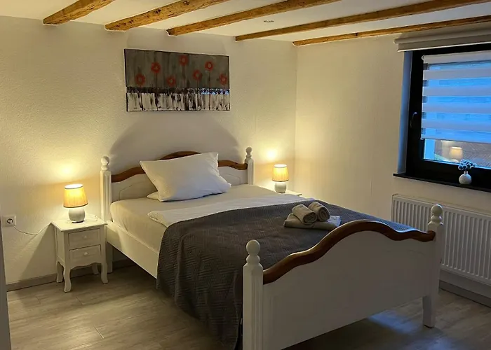 Zum Rosenhuegel بيت للعطل *