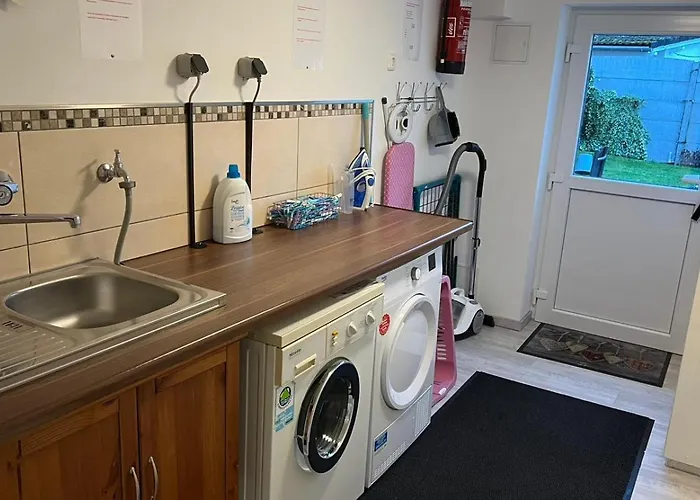 Zum Rosenhuegel * هيلينثال